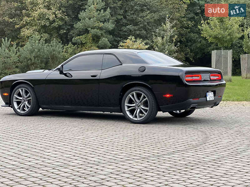 Купе Dodge Challenger 2017 в Львове