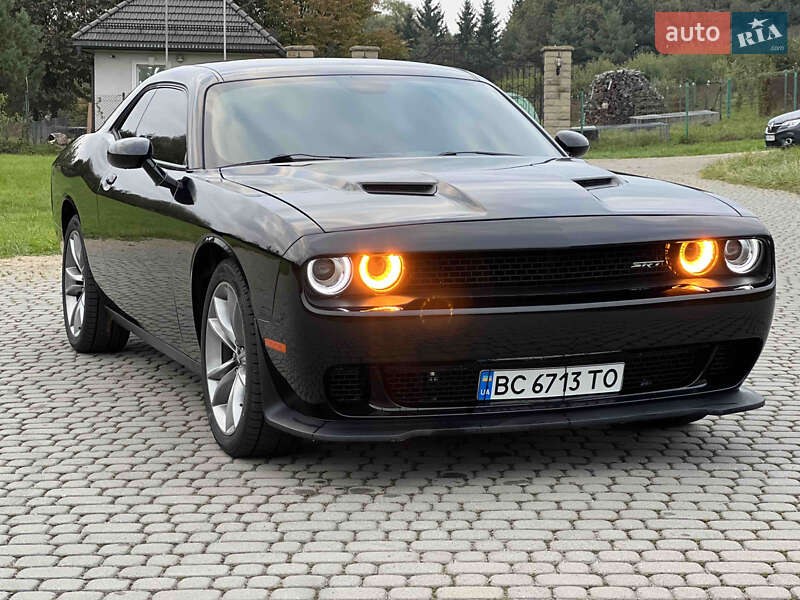 Купе Dodge Challenger 2017 в Львове