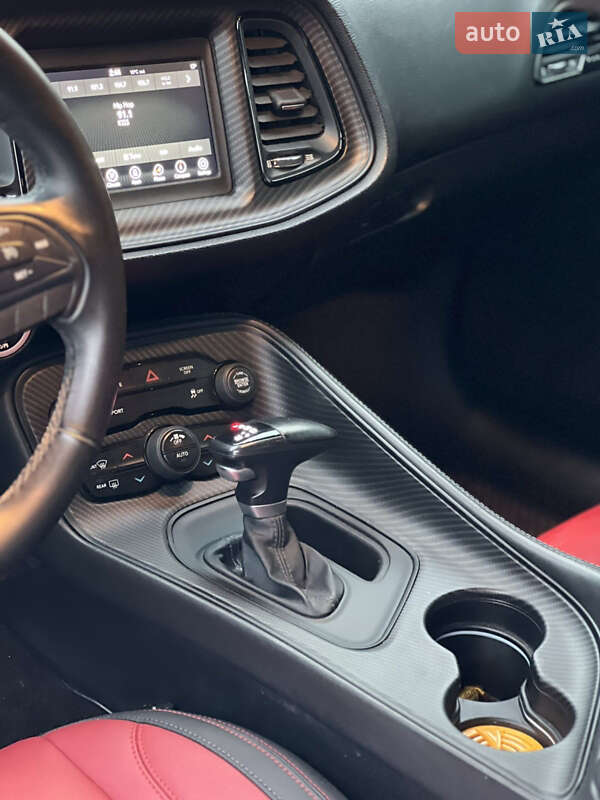 Купе Dodge Challenger 2017 в Львове