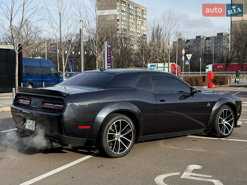 Купе Dodge Challenger 2016 в Киеве