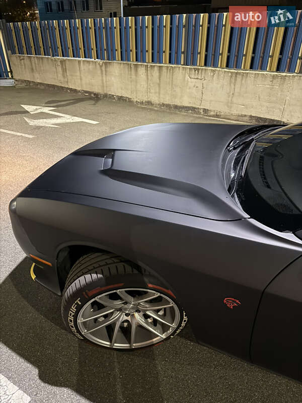 Купе Dodge Challenger 2016 в Киеве