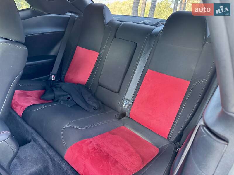 Купе Dodge Challenger 2017 в Киеве