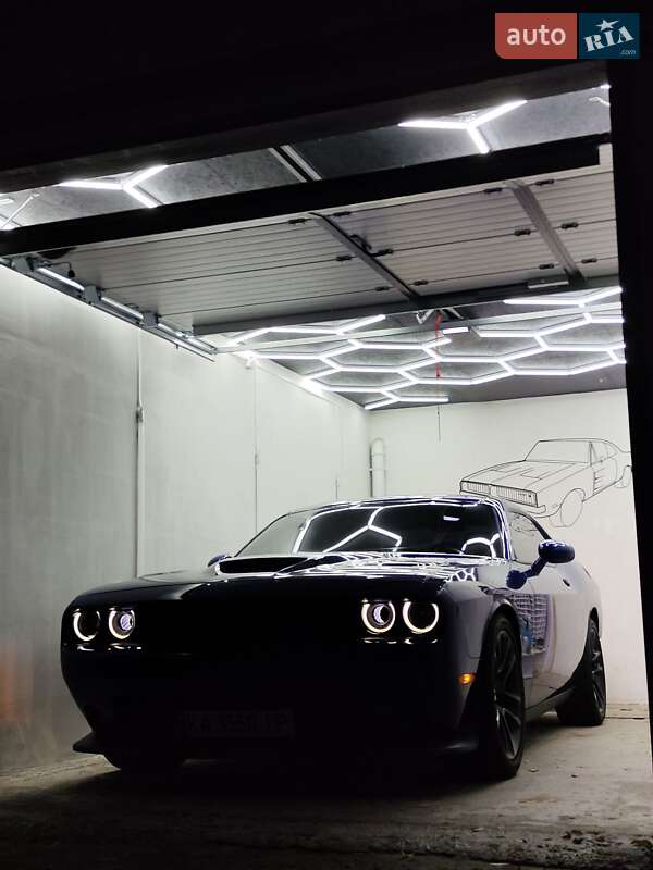 Dodge Challenger 2020