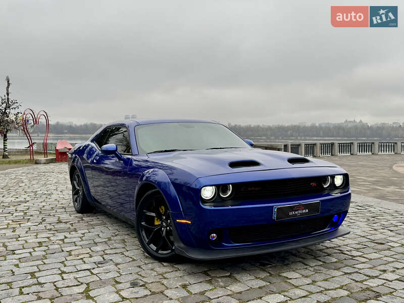 Купе Dodge Challenger 2020 в Киеве