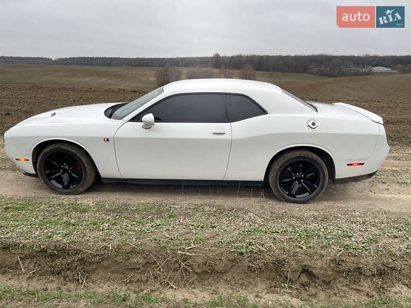 Купе Dodge Challenger 2016 в Луцьку