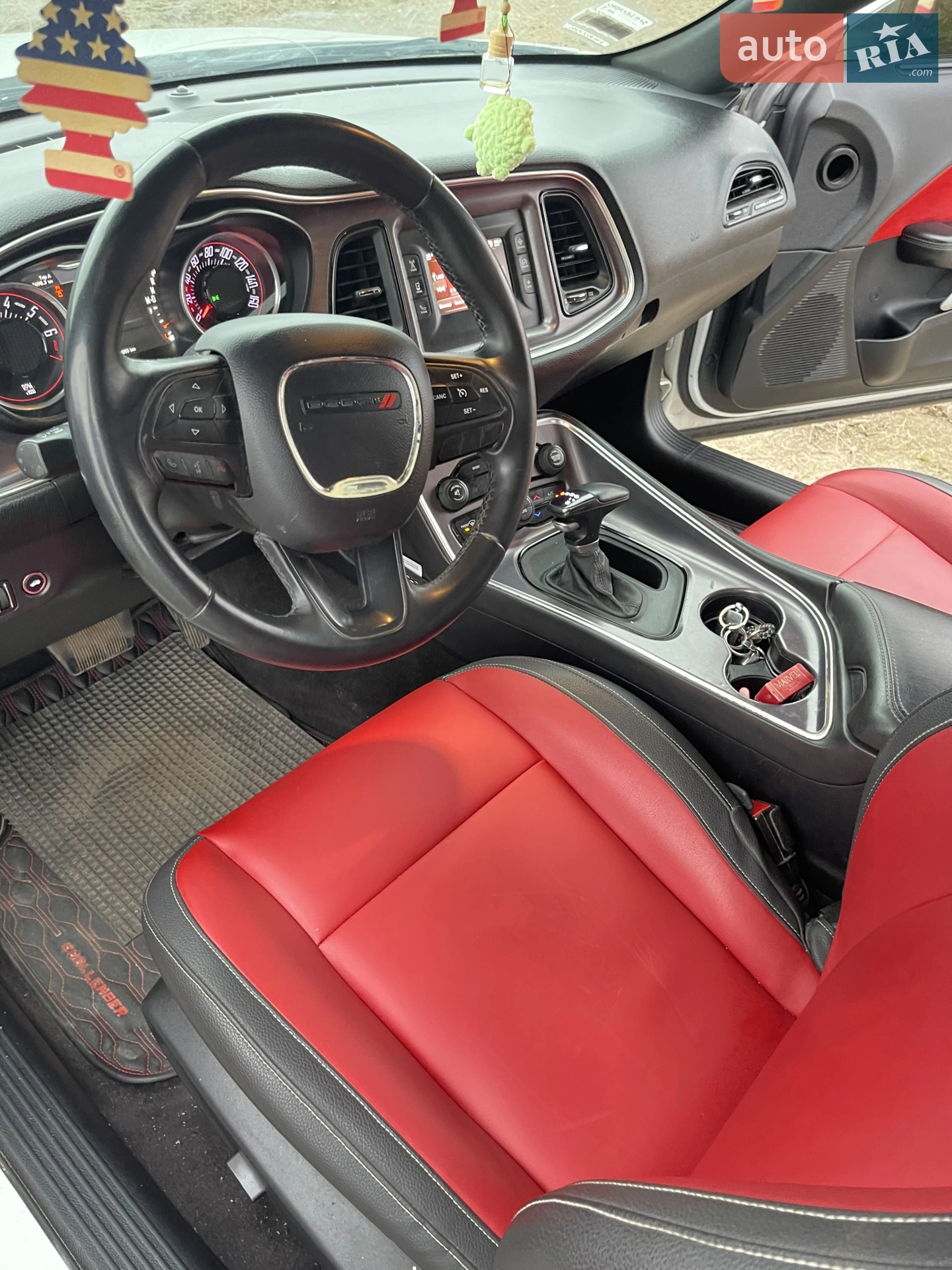 2016 Dodge Challenger - мініатюра 11