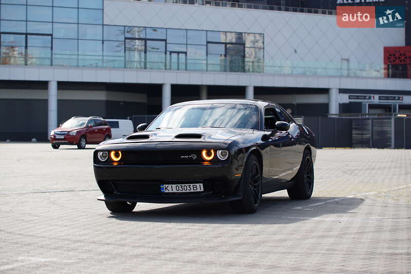 Купе Dodge Challenger 2019 в Киеве
