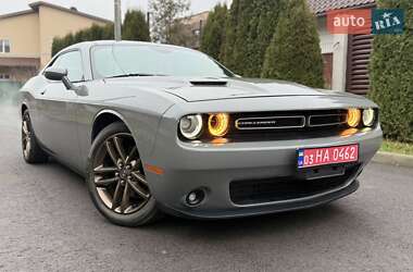Купе Dodge Challenger 2017 в Киеве
