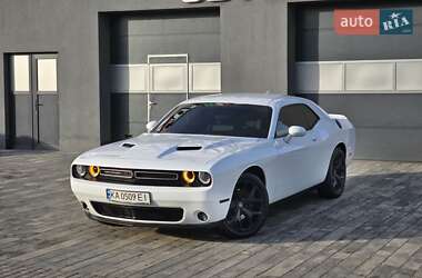 Купе Dodge Challenger 2015 в Луцке
