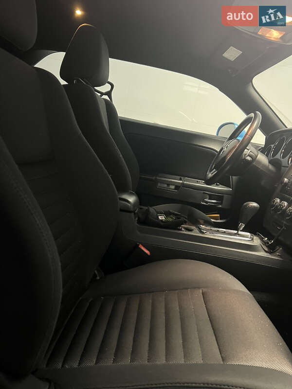 Купе Dodge Challenger 2012 в Львове