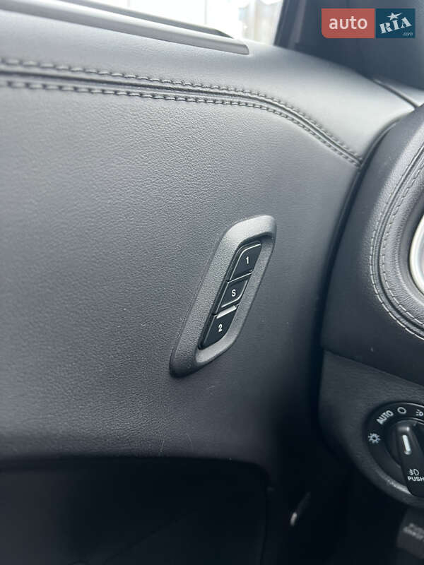 Купе Dodge Challenger 2022 в Киеве