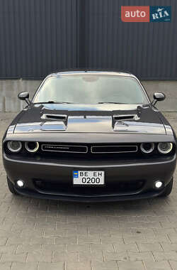 Купе Dodge Challenger 2022 в Вознесенську