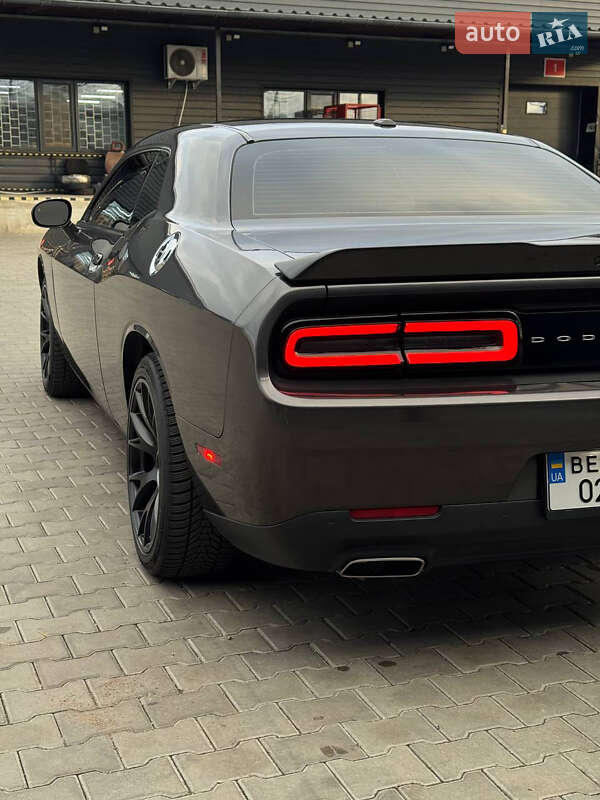 Купе Dodge Challenger 2022 в Вознесенске