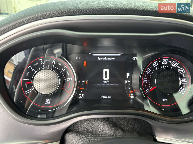 Купе Dodge Challenger 2019 в Буче