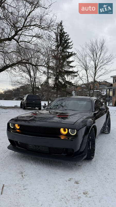 Купе Dodge Challenger 2015 в Виннице
