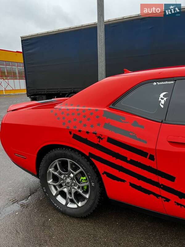 Купе Dodge Challenger 2017 в Житомире