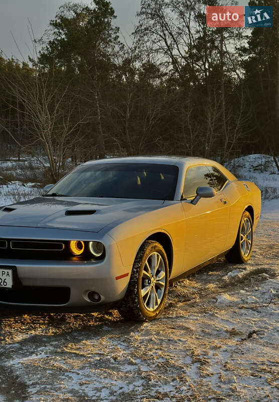 Купе Dodge Challenger 2021 в Киеве