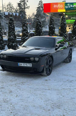 Купе Dodge Challenger 2014 в Києві