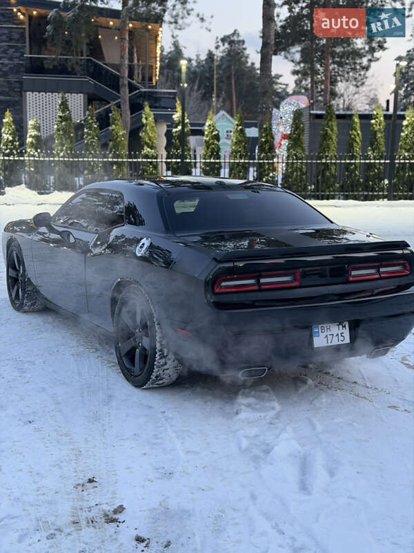 Купе Dodge Challenger 2014 в Киеве
