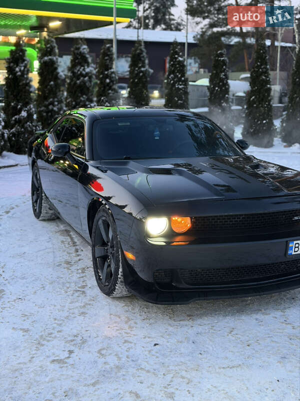 Купе Dodge Challenger 2014 в Киеве