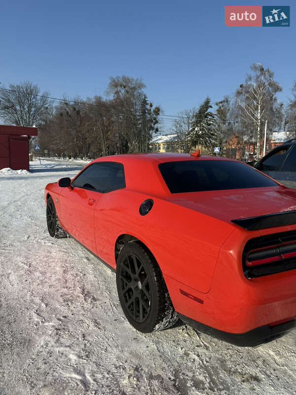 Купе Dodge Challenger 2016 в Киеве фото 3 Купе Dodge Challenger 2016 в Киеве