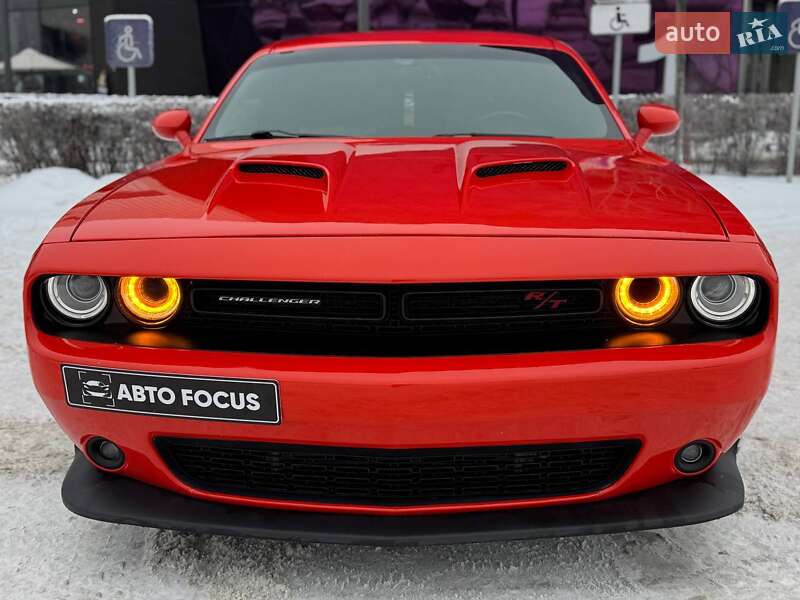 Купе Dodge Challenger 2016 в Киеве фото 3 Купе Dodge Challenger 2016 в Киеве
