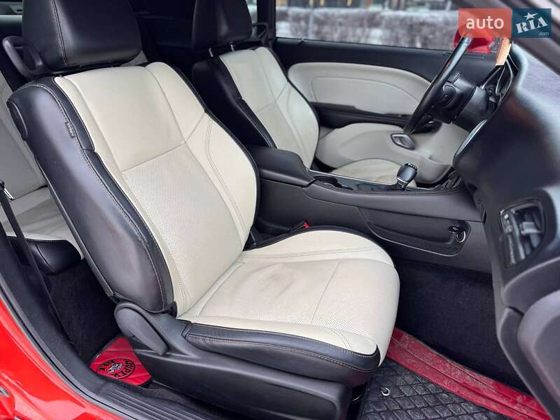 Купе Dodge Challenger 2016 в Киеве фото 11 Купе Dodge Challenger 2016 в Киеве