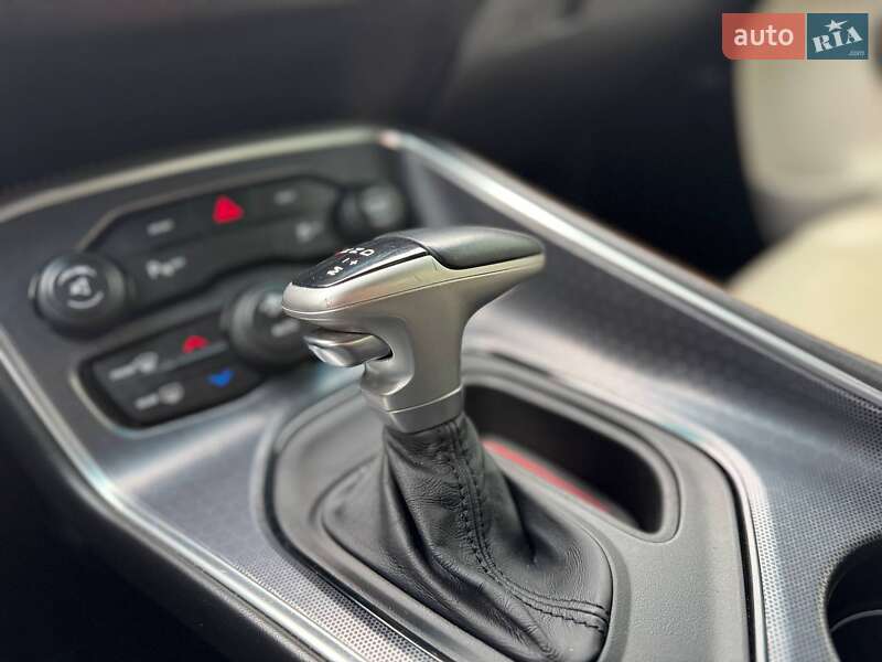 Купе Dodge Challenger 2016 в Киеве фото 16 Купе Dodge Challenger 2016 в Киеве