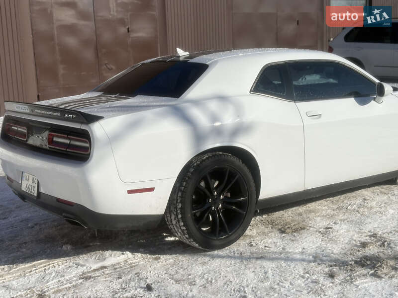 Купе Dodge Challenger 2016 в Рівному