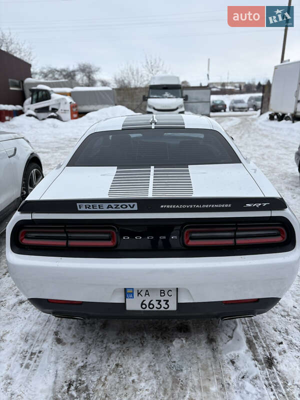 Купе Dodge Challenger 2016 в Рівному