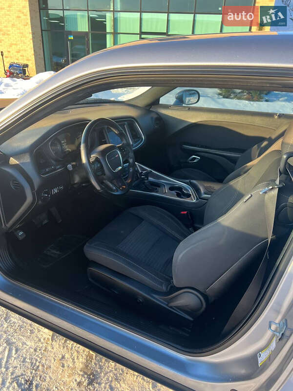 Купе Dodge Challenger 2017 в Хмельницком