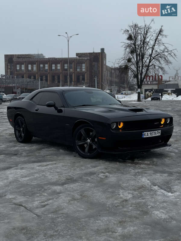 Купе Dodge Challenger 2015 в Києві фото 5 Купе Dodge Challenger 2015 в Києві