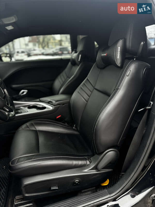 Купе Dodge Challenger 2015 в Києві фото 14 Купе Dodge Challenger 2015 в Києві