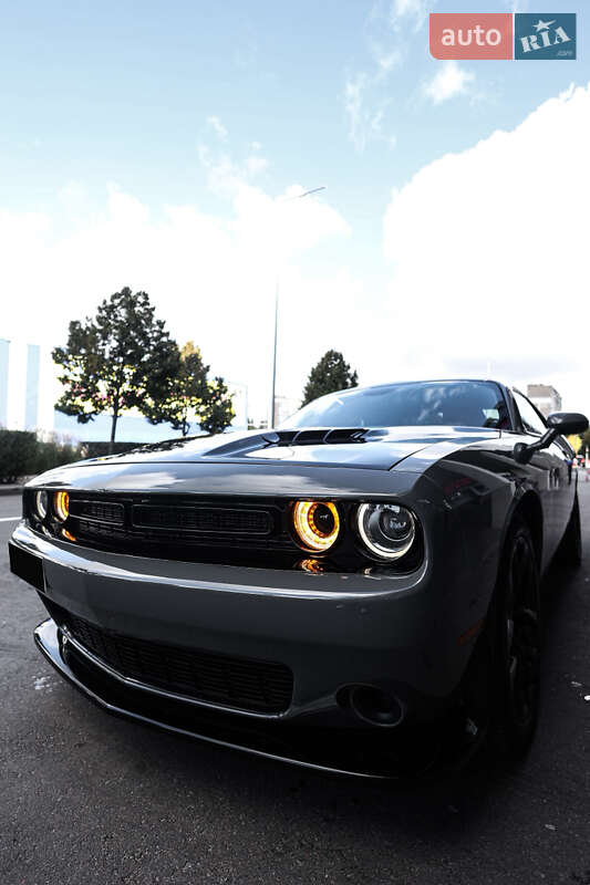 Купе Dodge Challenger 2019 в Києві
