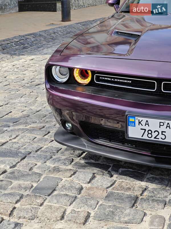 Купе Dodge Challenger 2021 в Києві