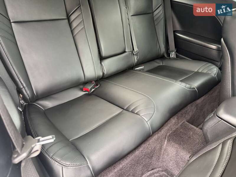 Купе Dodge Challenger 2018 в Дніпрі