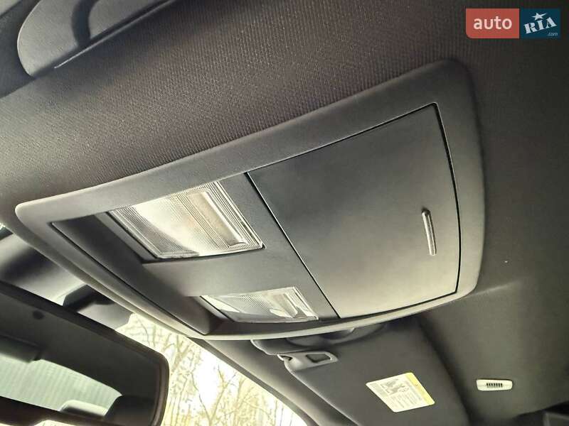 Купе Dodge Challenger 2018 в Дніпрі