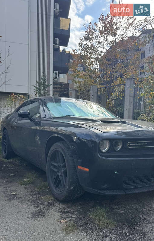 Купе Dodge Challenger 2014 в Измаиле