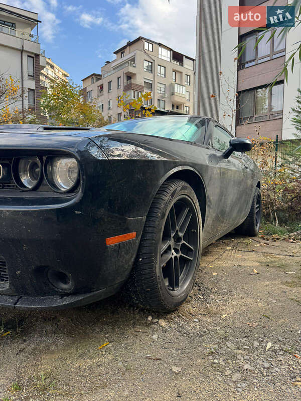 Купе Dodge Challenger 2014 в Ізмаїлі