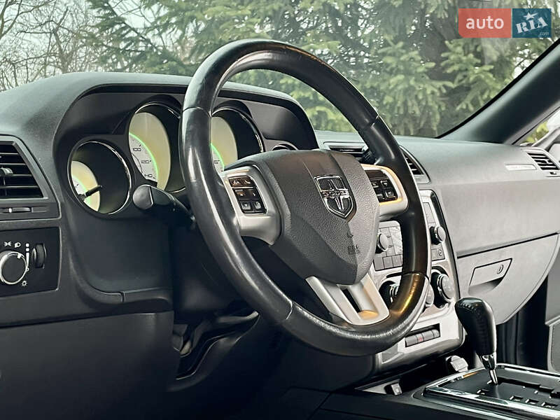 Купе Dodge Challenger 2013 в Ивано-Франковске фото 17 Купе Dodge Challenger 2013 в Ивано-Франковске