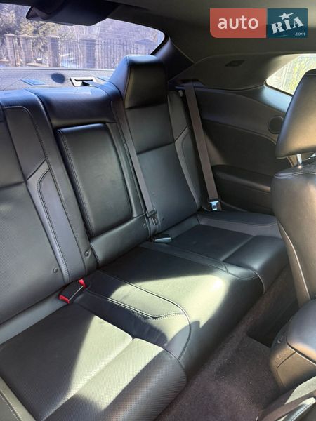 Купе Dodge Challenger 2017 в Черновцах