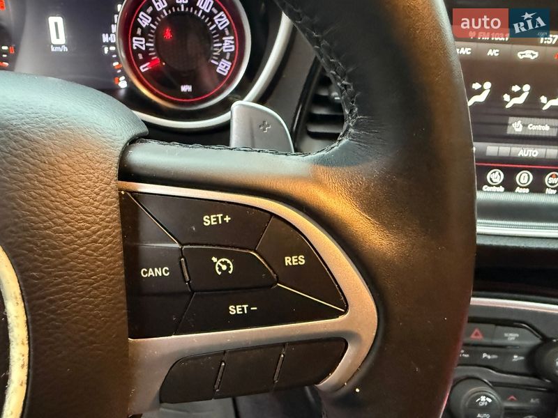 Купе Dodge Challenger 2017 в Киеве