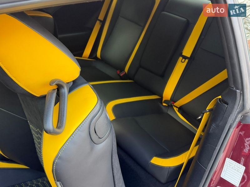 Купе Dodge Challenger 2021 в Львове