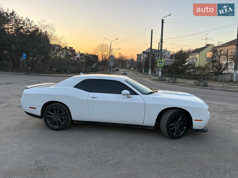 Купе Dodge Challenger 2023 в Львові