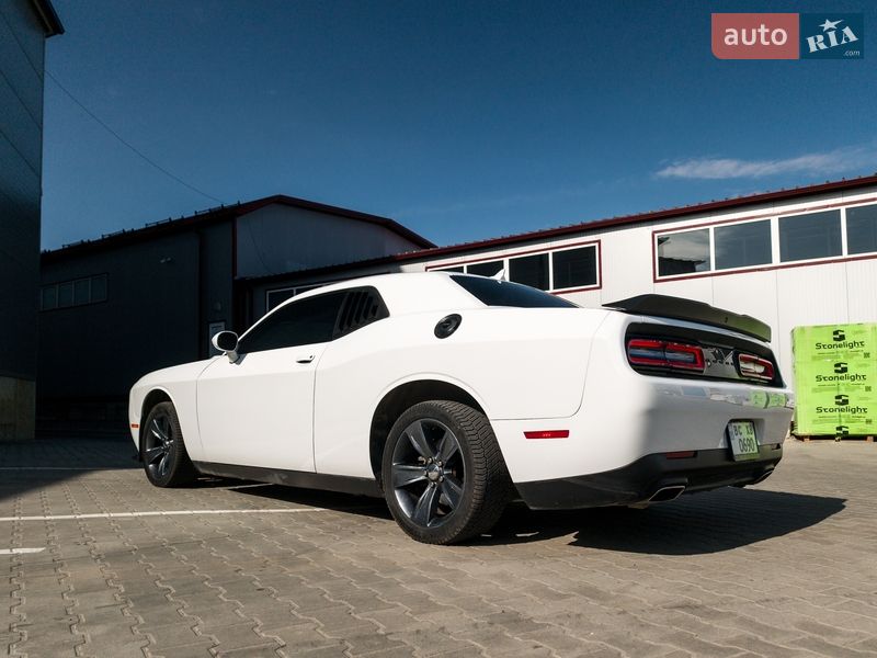 Купе Dodge Challenger 2021 в Львове фото 15 Купе Dodge Challenger 2021 в Львове