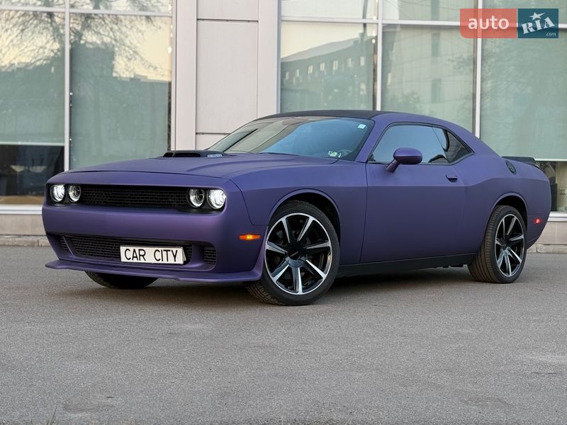 Купе Dodge Challenger 2017 в Киеве фото Купе Dodge Challenger 2017 в Киеве