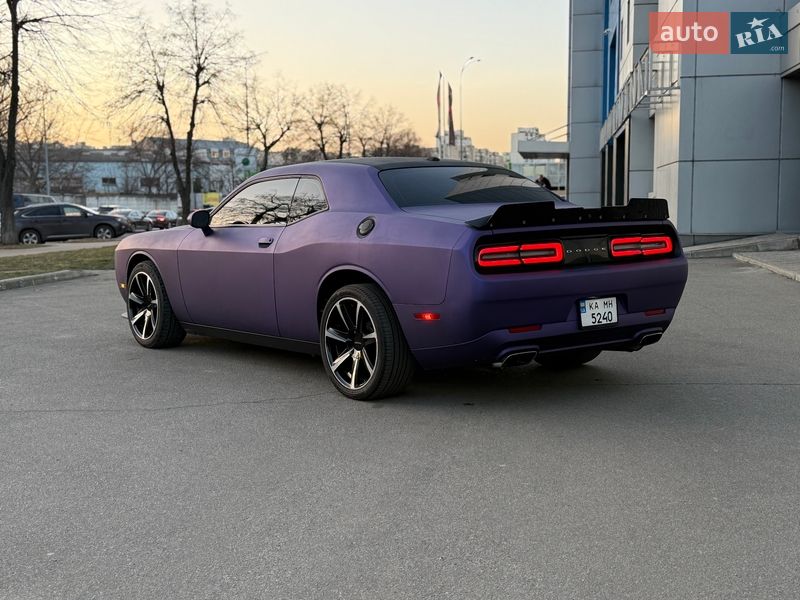Купе Dodge Challenger 2017 в Киеве фото 3 Купе Dodge Challenger 2017 в Киеве