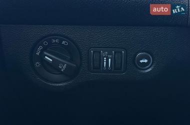Купе Dodge Challenger 2017 в Киеве