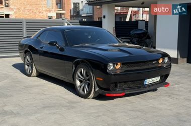 Купе Dodge Challenger 2017 в Івано-Франківську