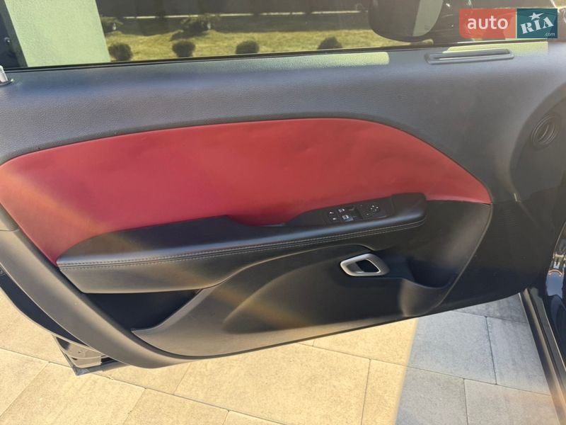 Купе Dodge Challenger 2017 в Ивано-Франковске